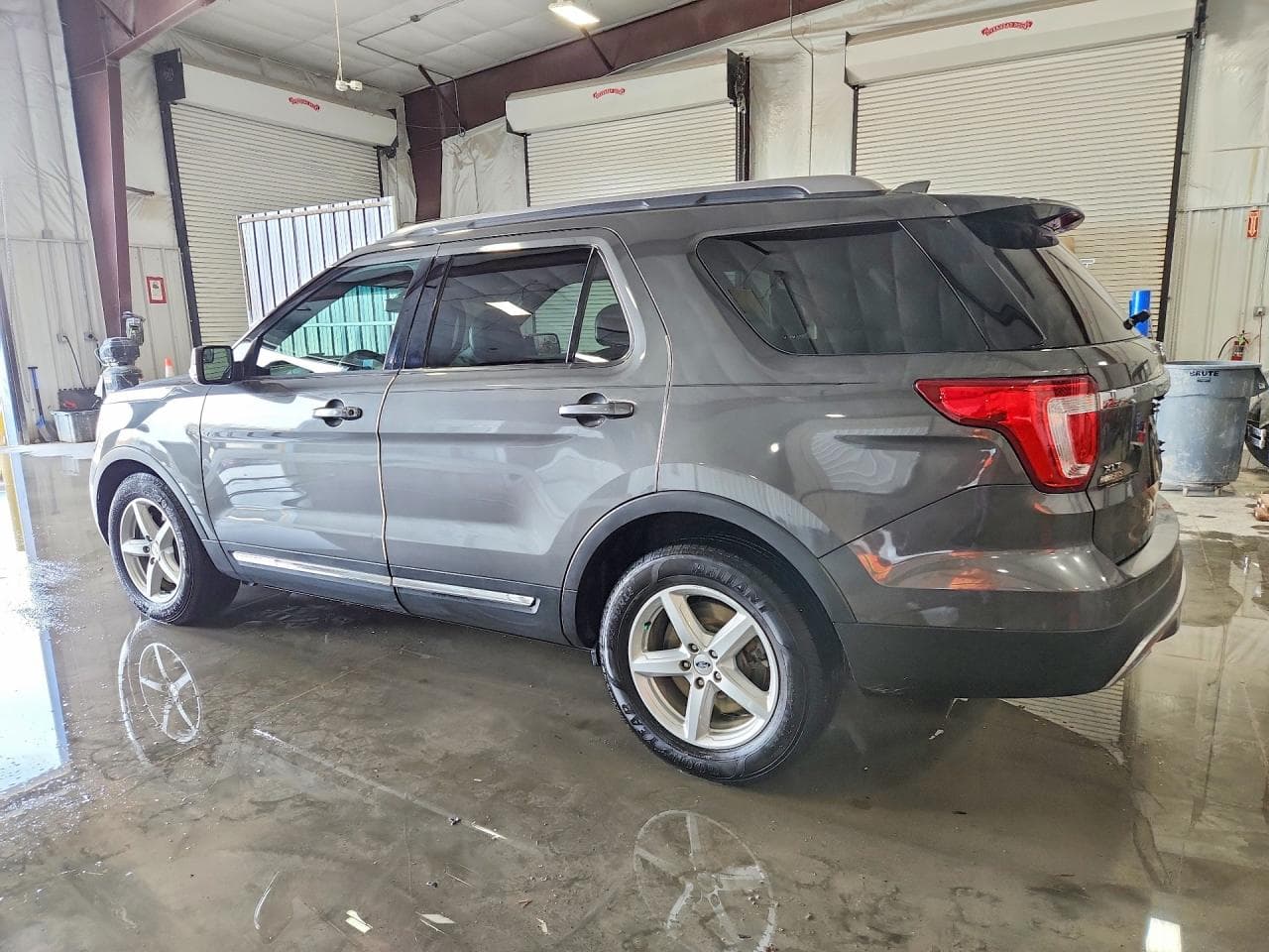 2016 Ford Explorer Xlt - foto 2