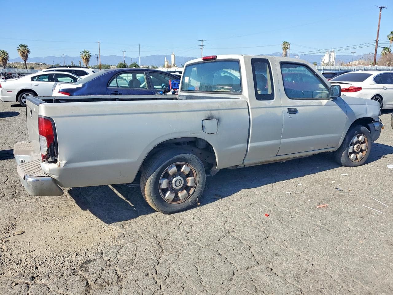 1998 Nissan Frontier Xe - foto 3