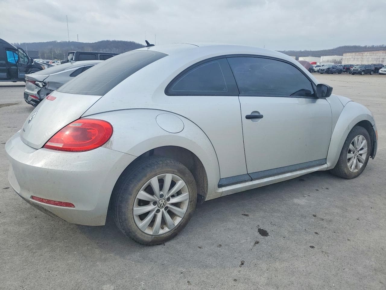 2016 Volkswagen Beetle 1.8T - foto 3