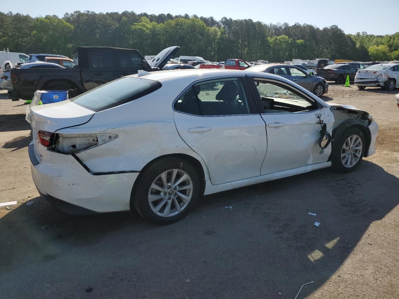 2021 Toyota Camry Le - foto 3