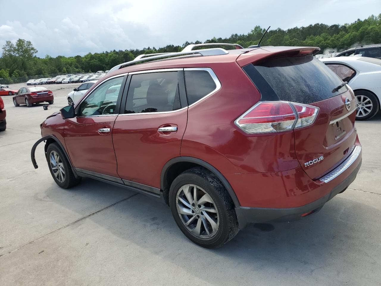 2015 Nissan Rogue S - foto 2