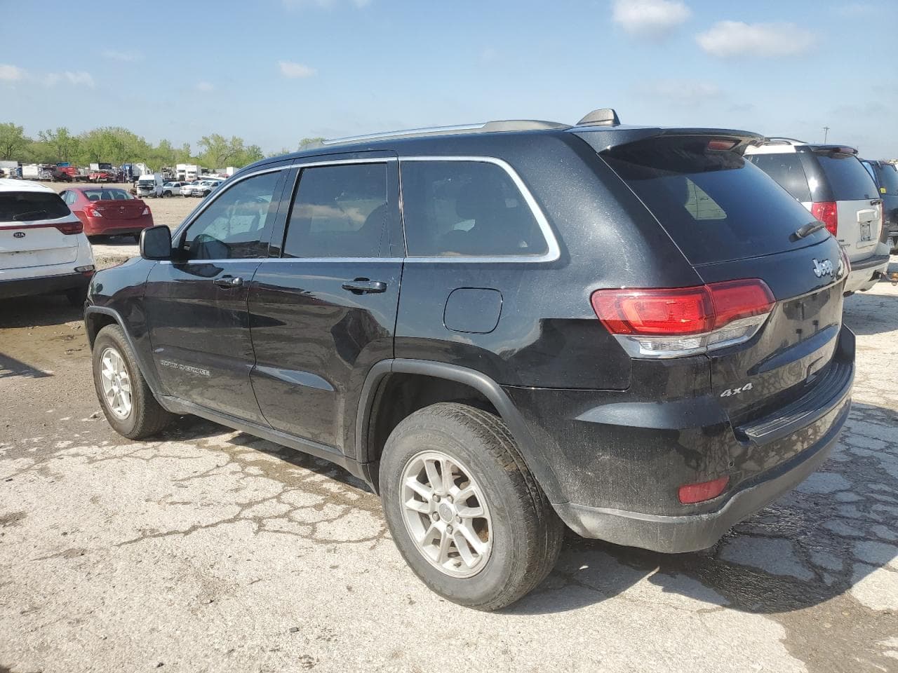 2020 Jeep Grand Cherokee Laredo - foto 2