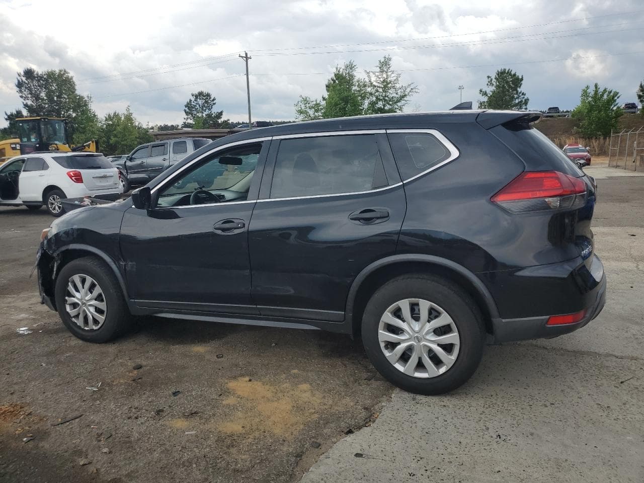 2017 Nissan Rogue S - foto 2