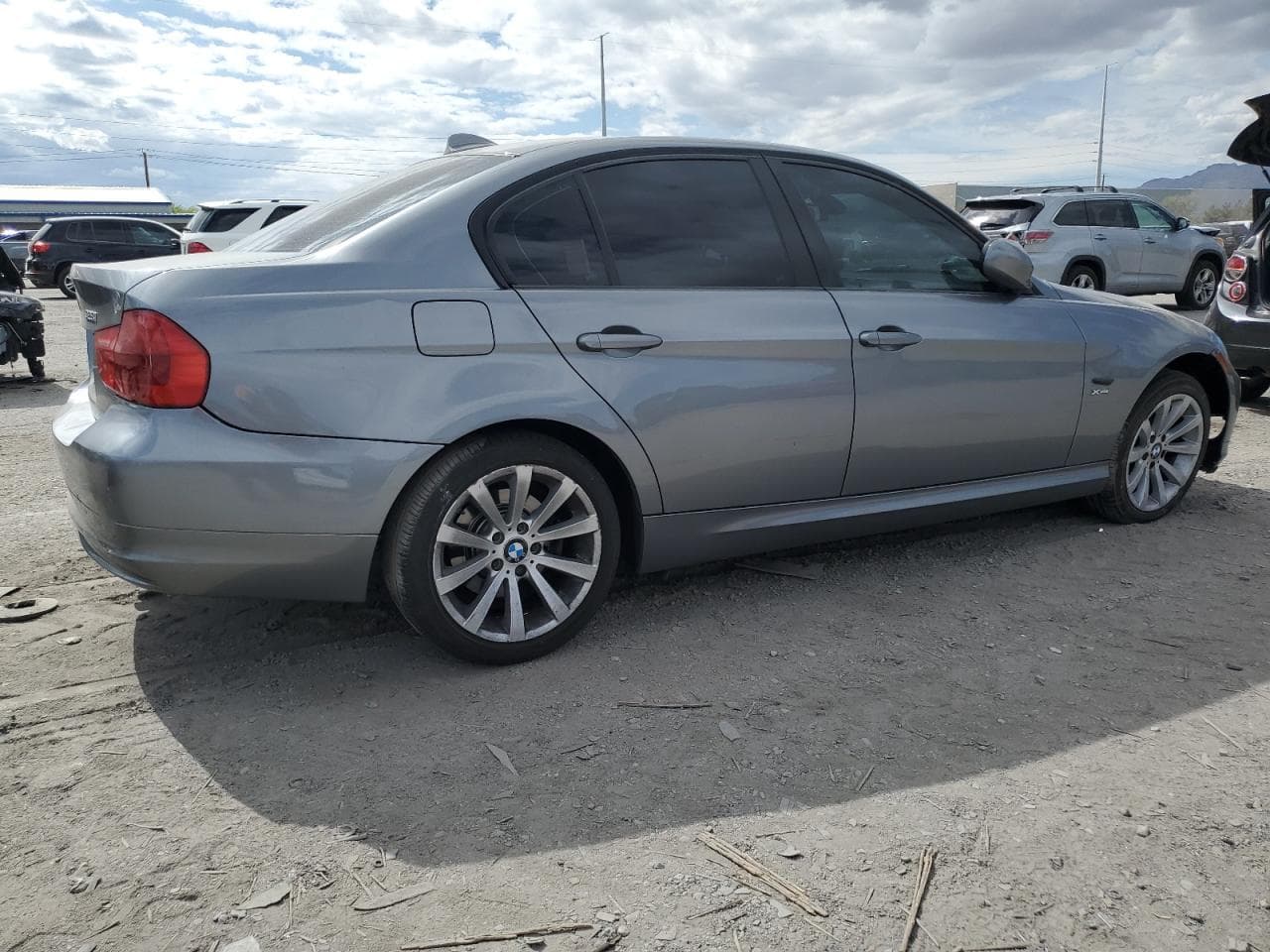 2011 BMW 328 Xi Sulev - foto 3