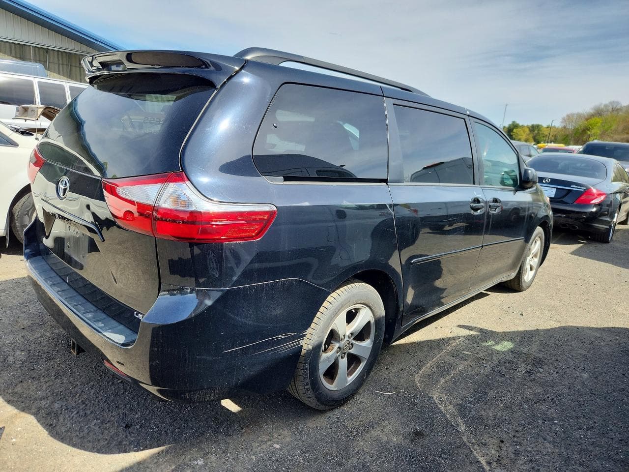 2017 Toyota Sienna Le - foto 3