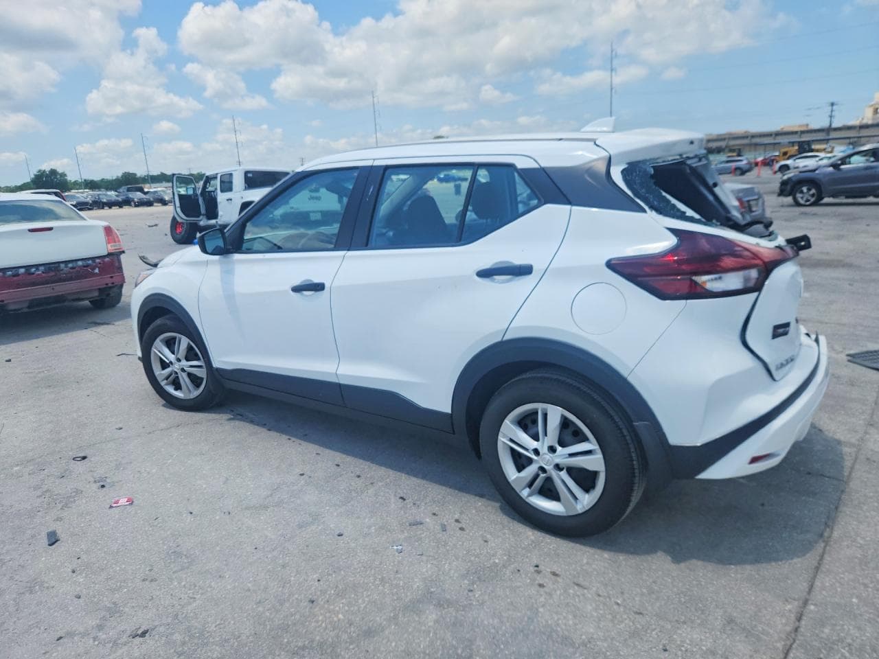 2025 Nissan Kicks Play S - foto 2