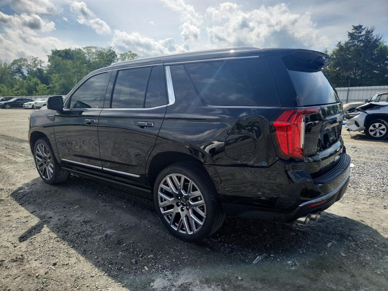 2024 GMC Yukon Denali Ultimate - foto 2