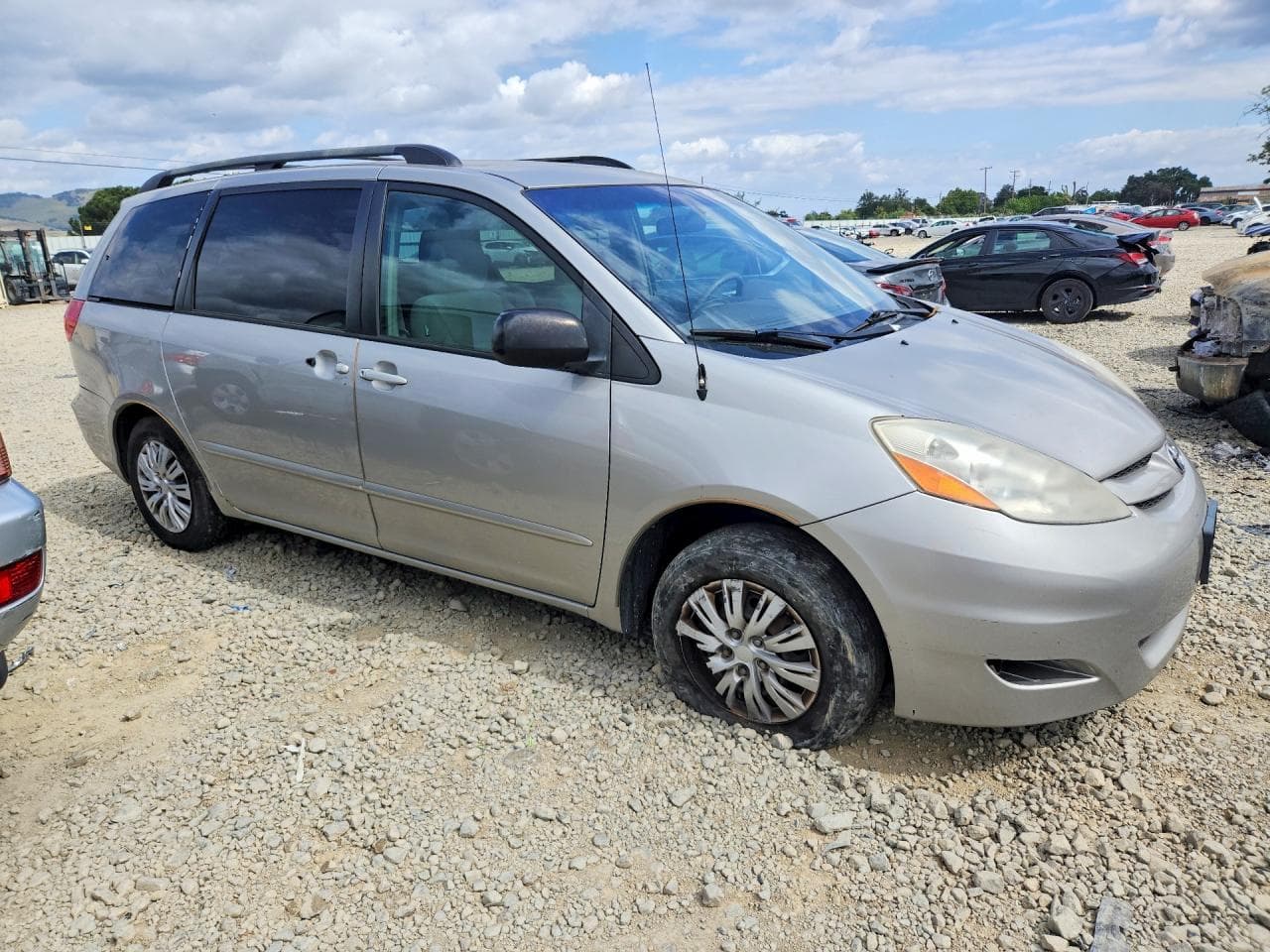 2008 Toyota Sienna Le 7-Passenger - foto 4