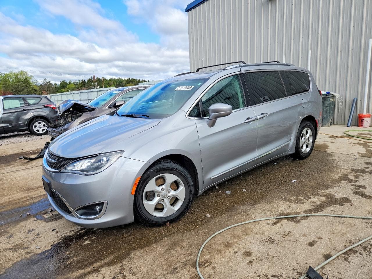 Chrysler Pacifica 2017 z USA