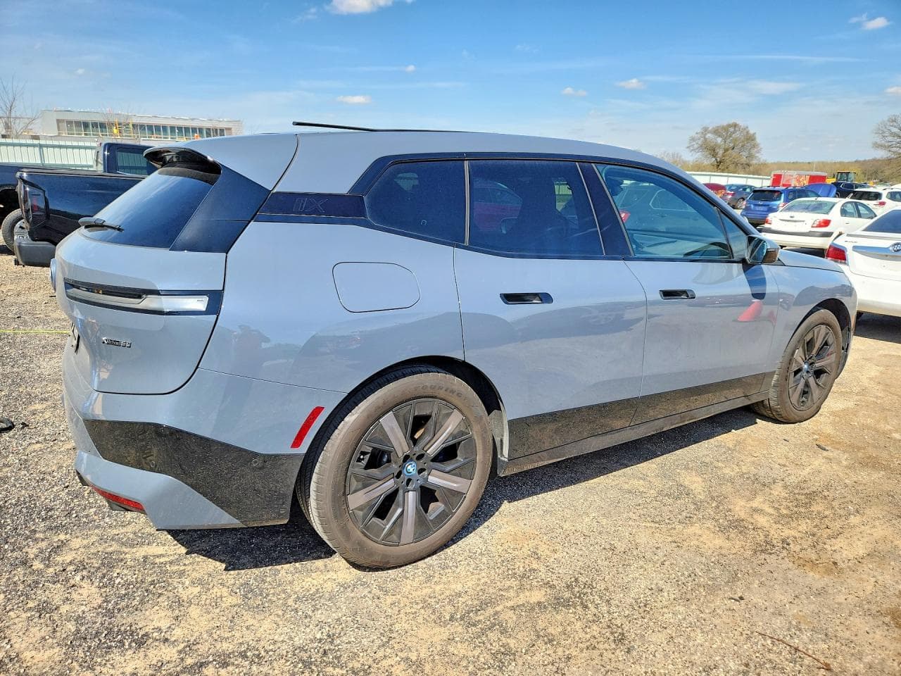 2023 BMW Ix xDrive50 - foto 3