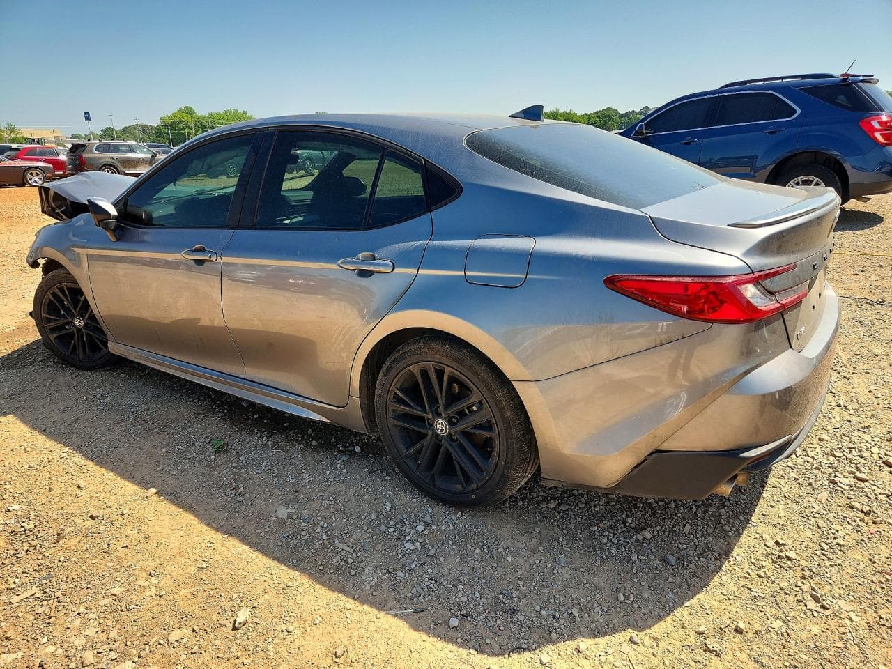 2025 Toyota Camry Se - foto 2