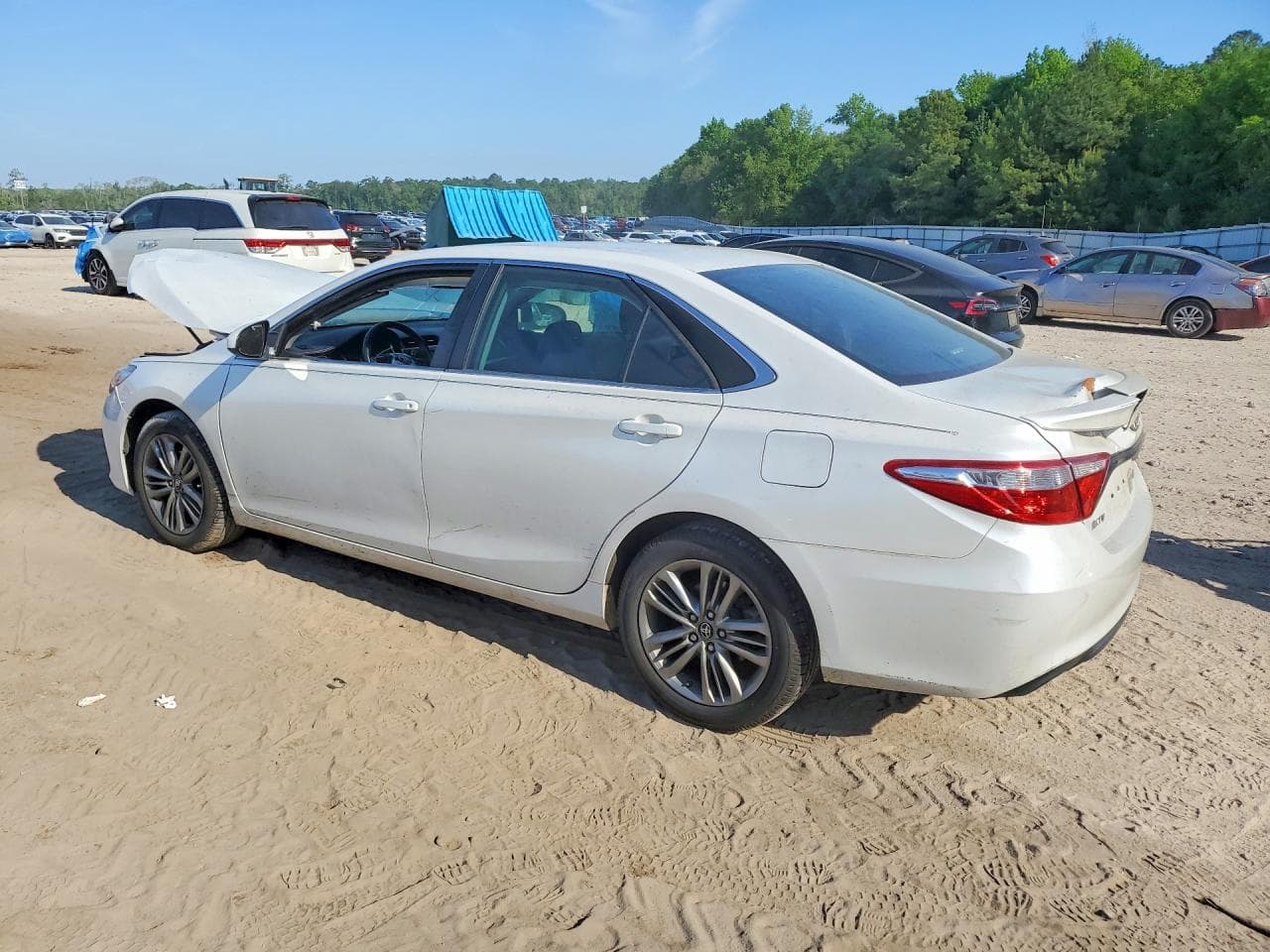 2017 Toyota Camry Se - foto 2