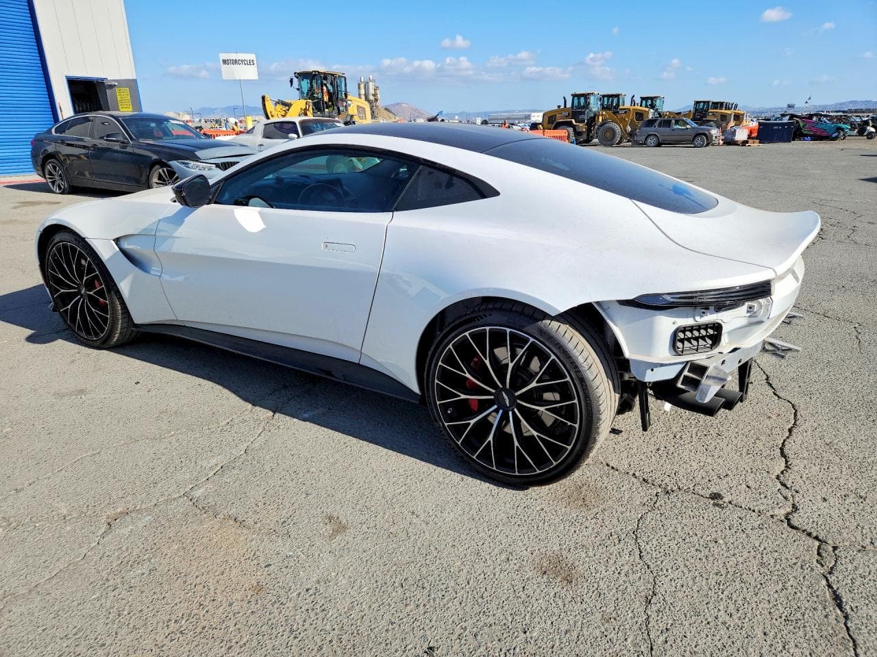 2022 Aston Martin Vantage - foto 2