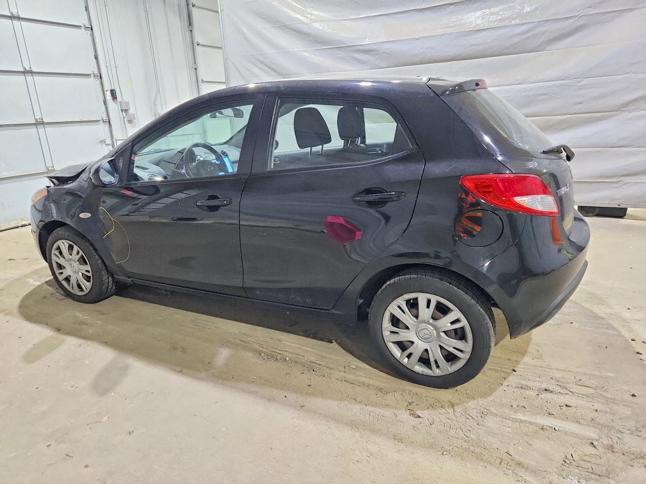 2011 Mazda Mazda2 - foto 2
