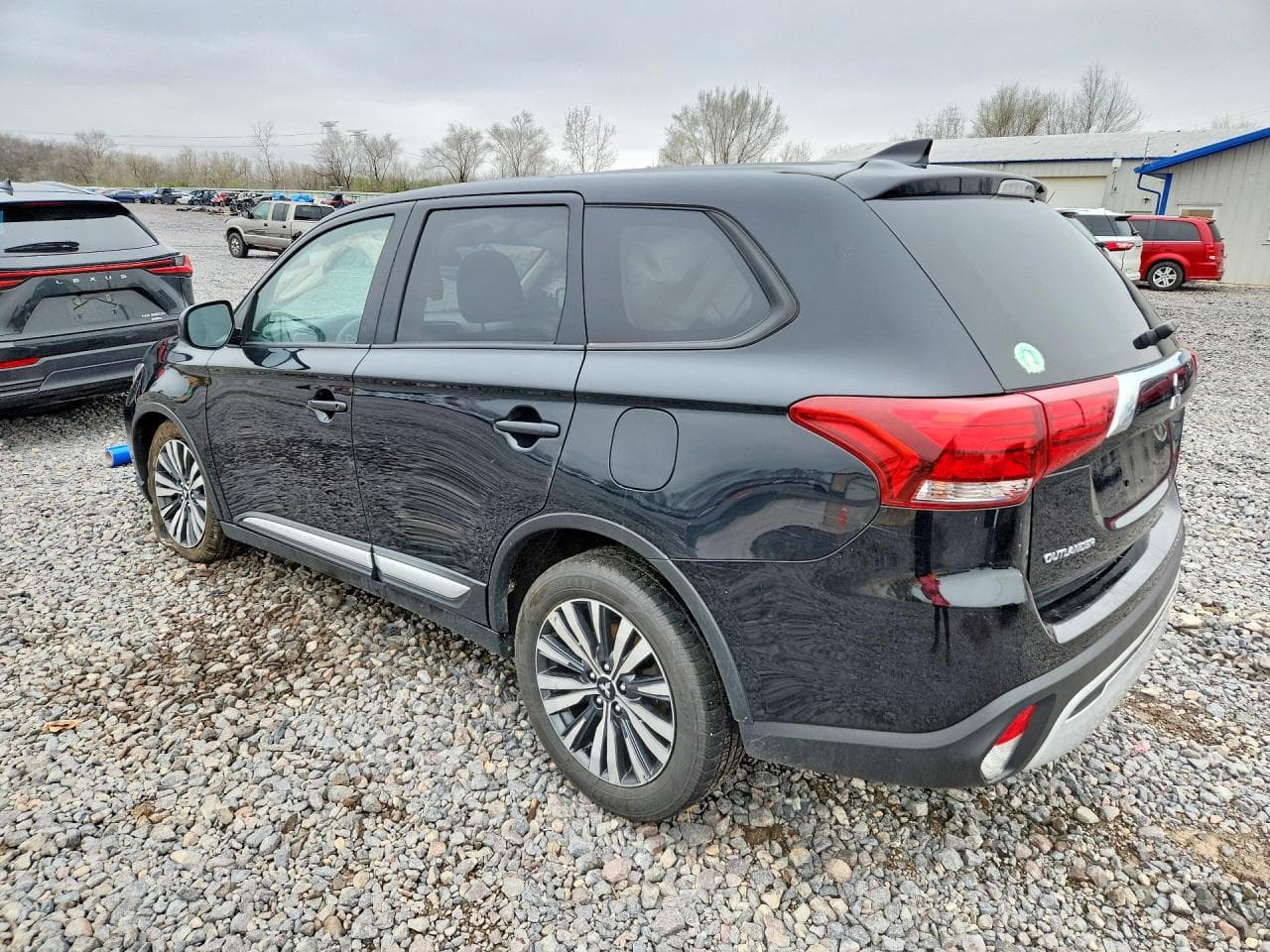 2020 Mitsubishi Outlander Es - foto 2
