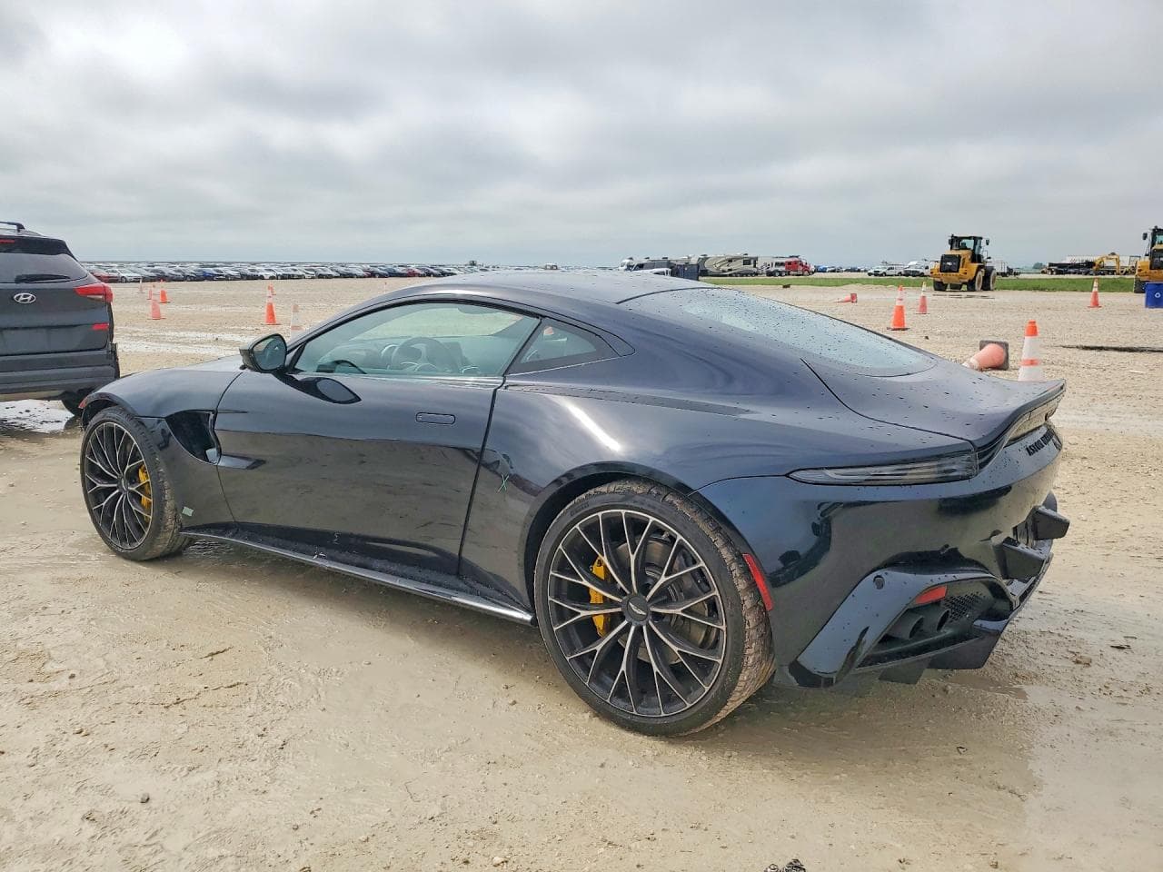 2023 Aston Martin Vantage - foto 2