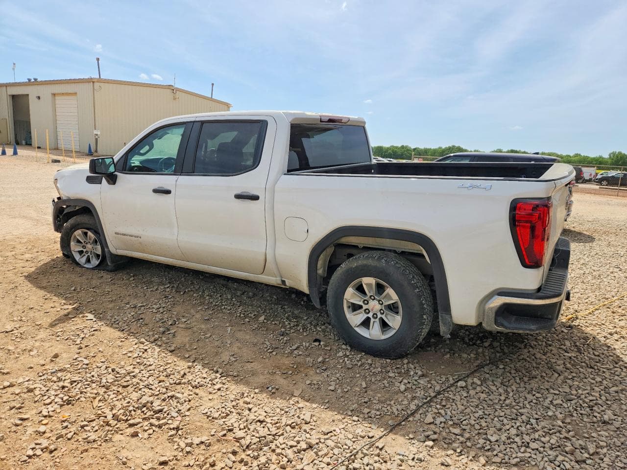 2023 GMC Sierra K1500 - foto 2