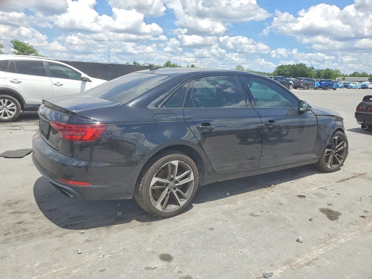 2019 Audi A4 Premium - foto 3