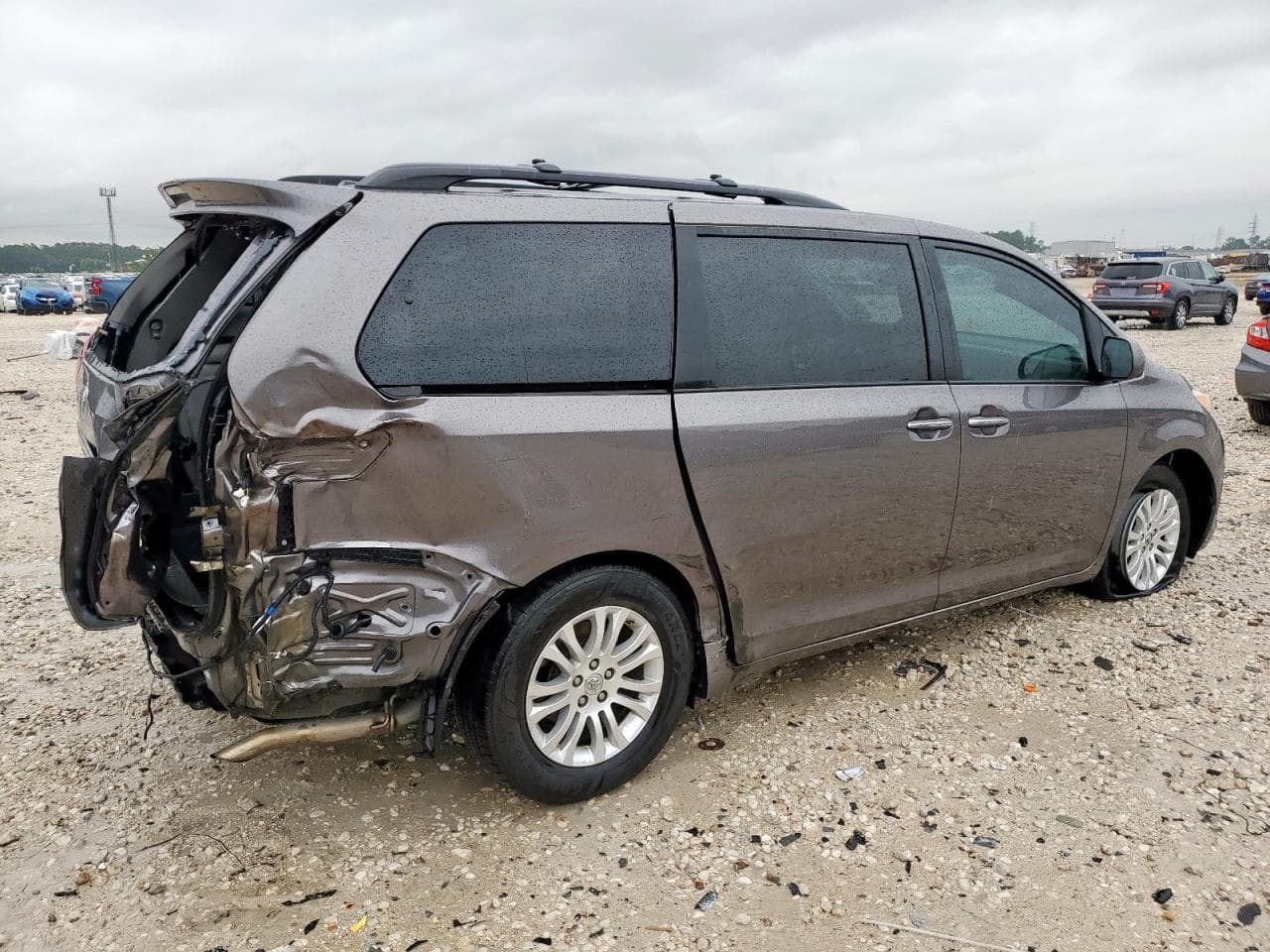 2016 Toyota Sienna Xle - foto 3