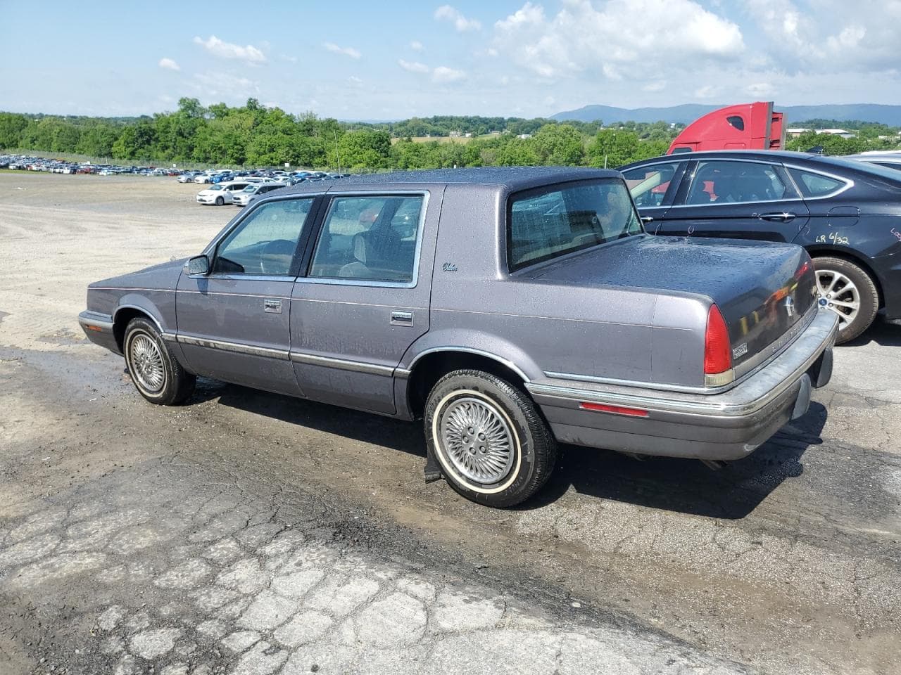 1993 Chrysler New Yorker C-Body Salon - foto 2