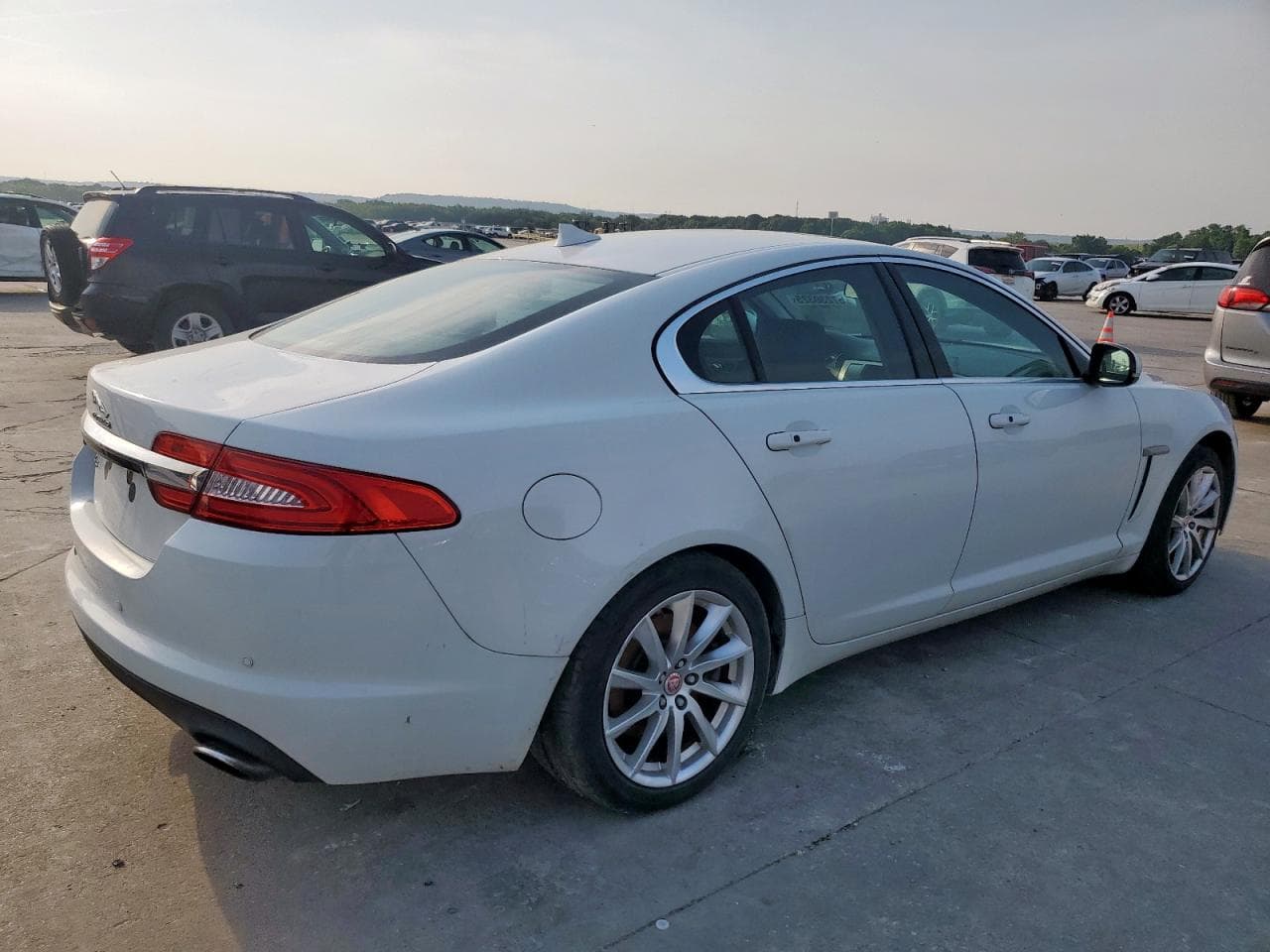 2015 Jaguar Xf 2.0T Premium - foto 3