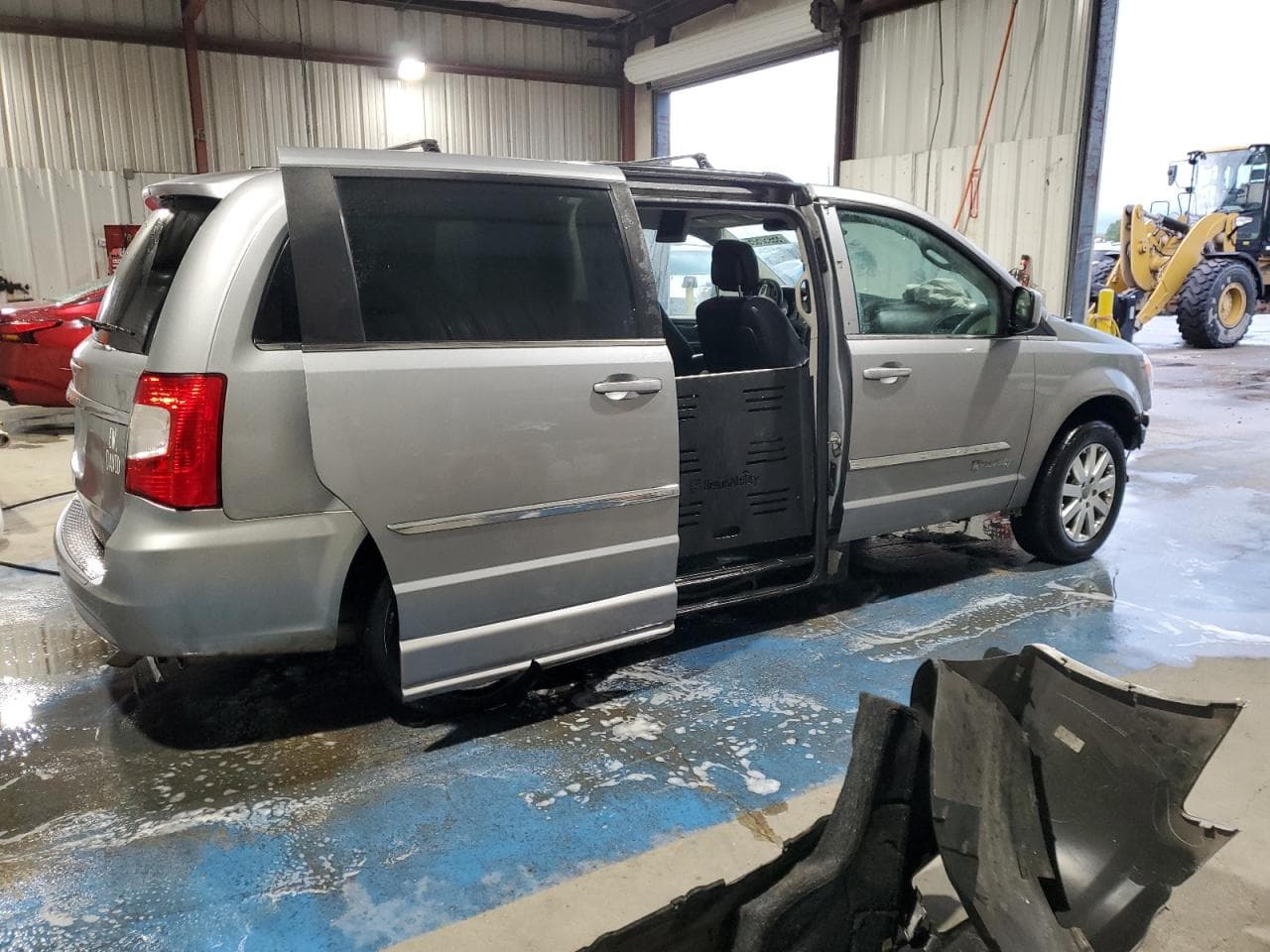 2015 Chrysler Town & Country Touring - foto 3