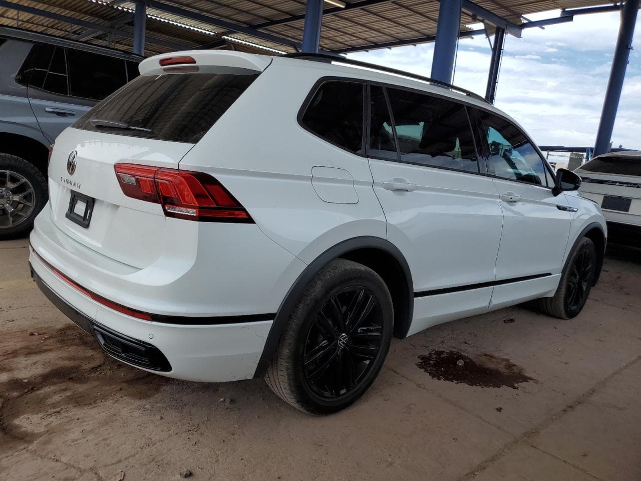 2022 Volkswagen Tiguan Se R-Line Black - foto 3