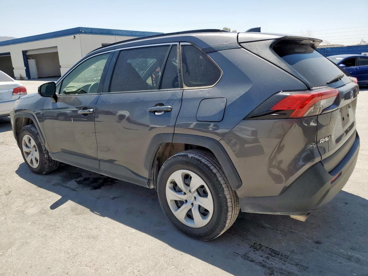 2019 Toyota Rav4 Le - foto 2