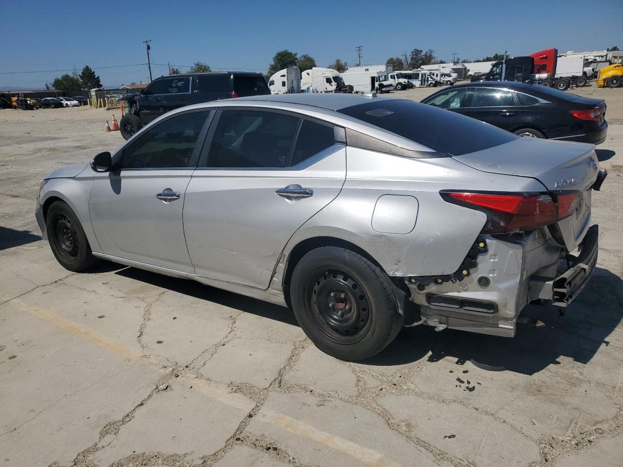 2019 Nissan Altima S - foto 2