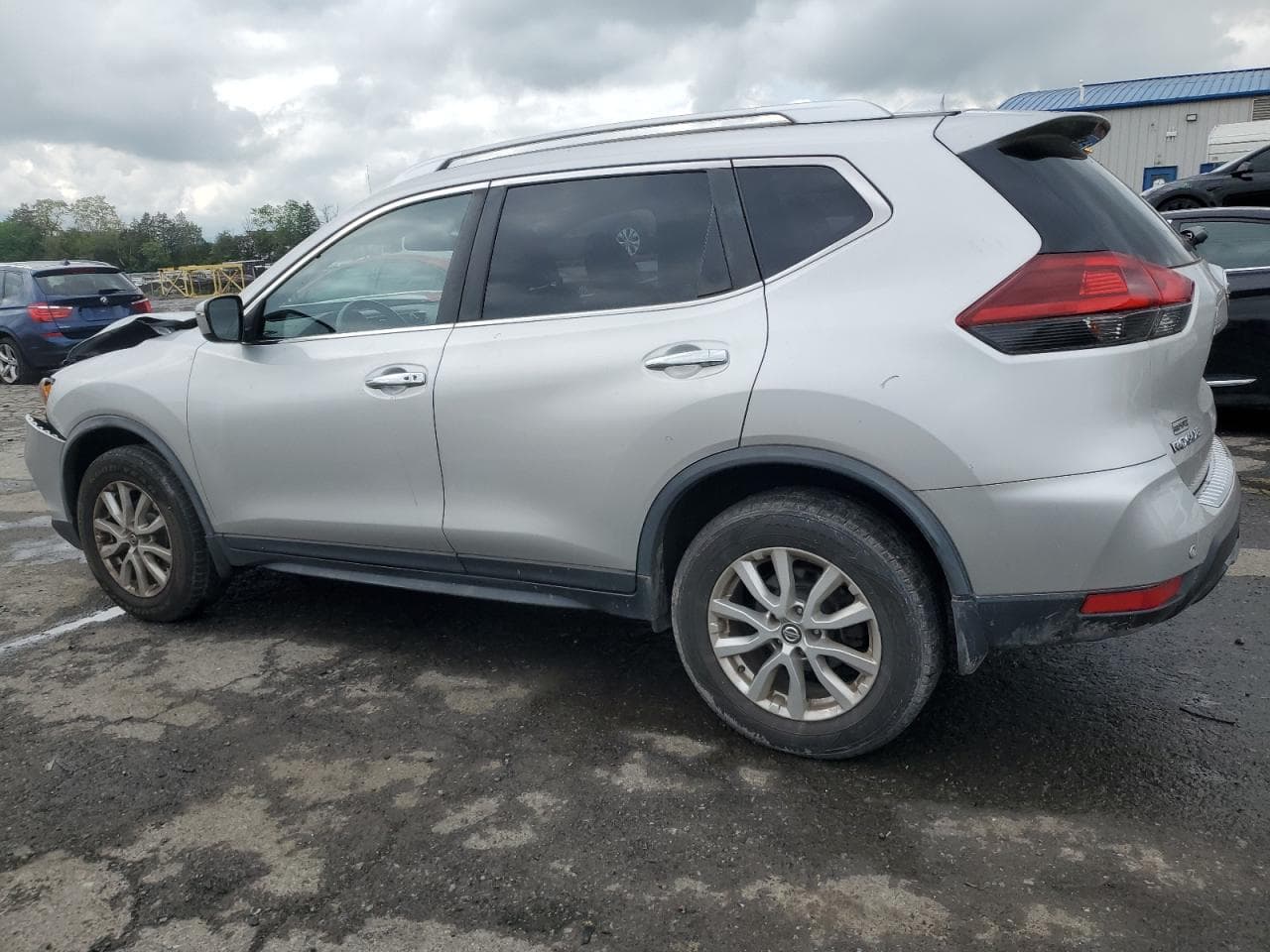 2020 Nissan Rogue S - foto 2
