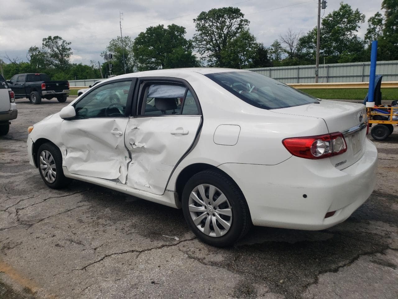 2013 Toyota Corolla Base - foto 2