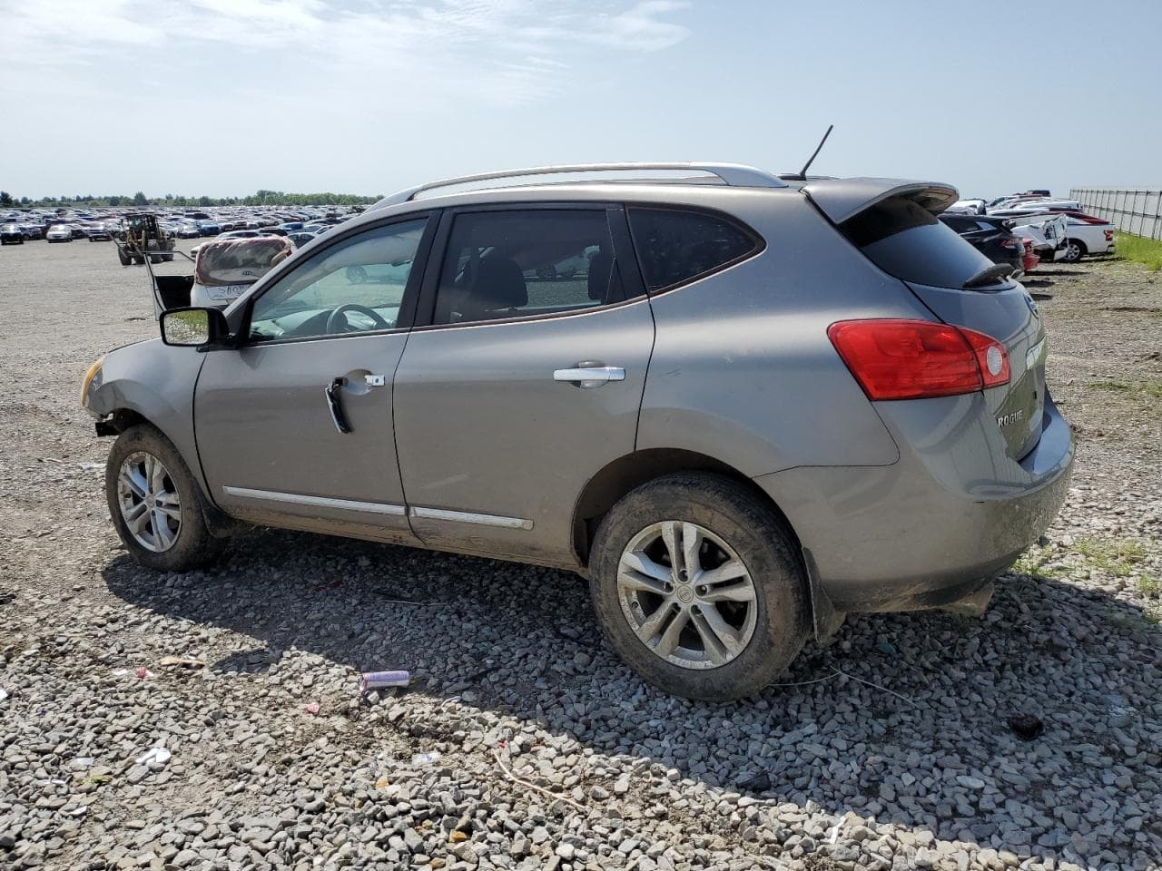 2013 Nissan Rogue S - foto 2
