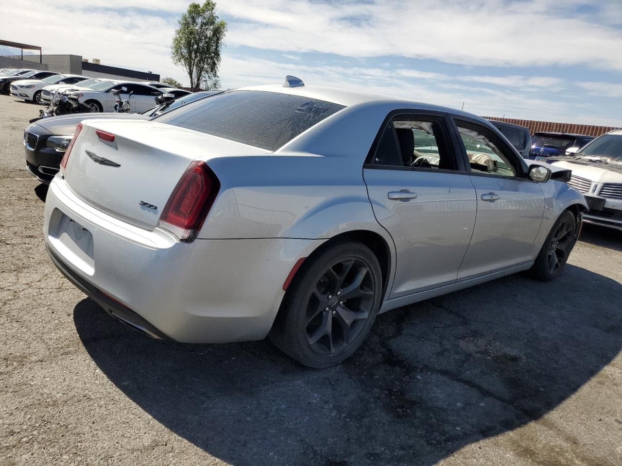2020 Chrysler 300 Touring - foto 3