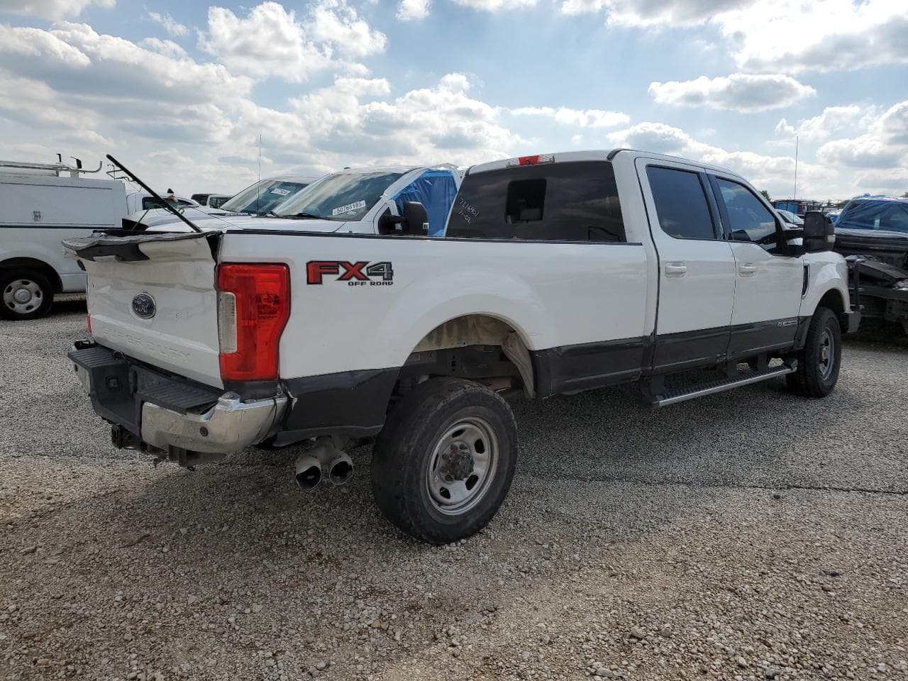 2017 Ford F350 Super Duty - foto 3