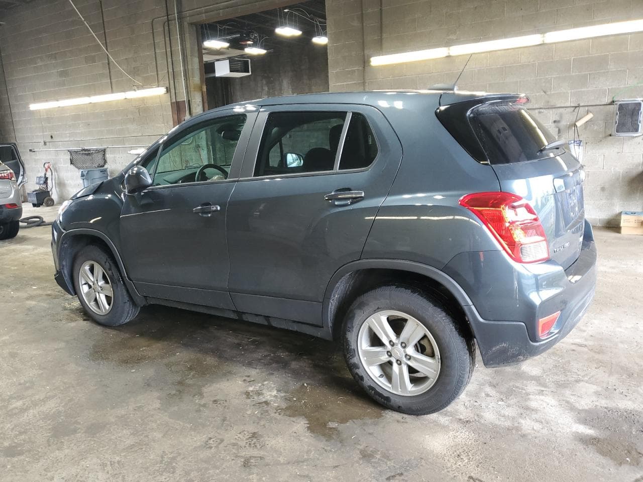 2021 Chevrolet Trax Ls - foto 2