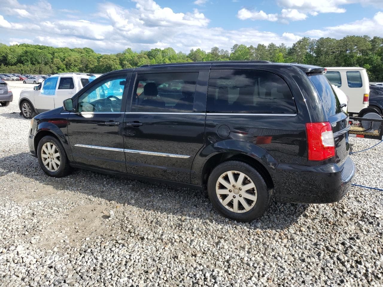 2014 Chrysler Town & Country Touring - foto 2