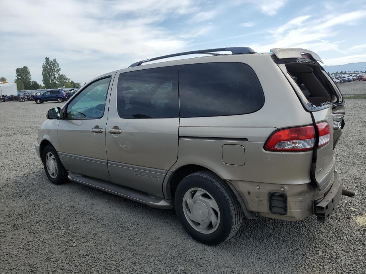 2001 Toyota Sienna Le - foto 2