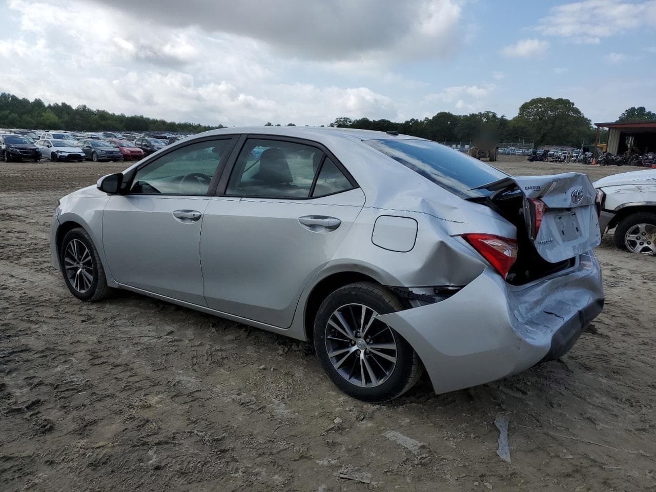 2019 Toyota Corolla L - foto 2