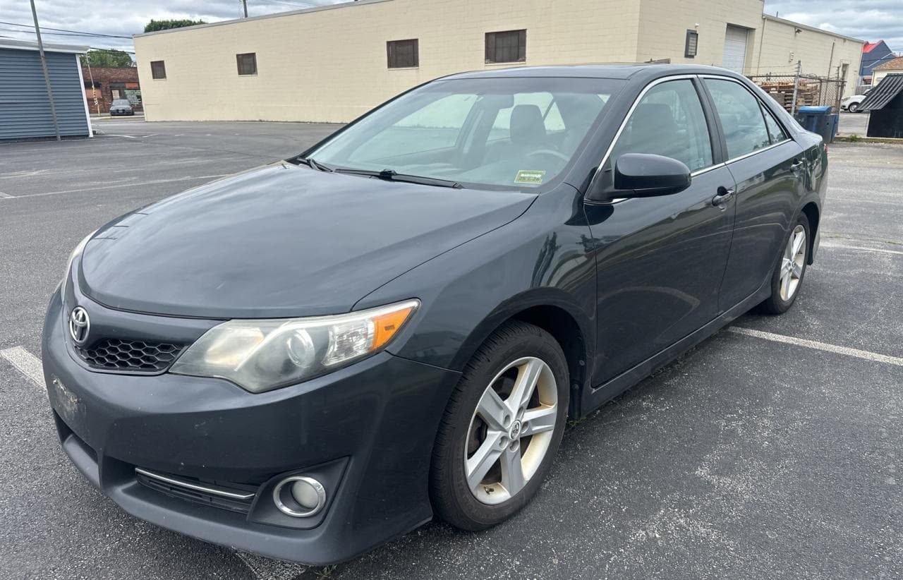 2012 Toyota Camry Base - foto 2