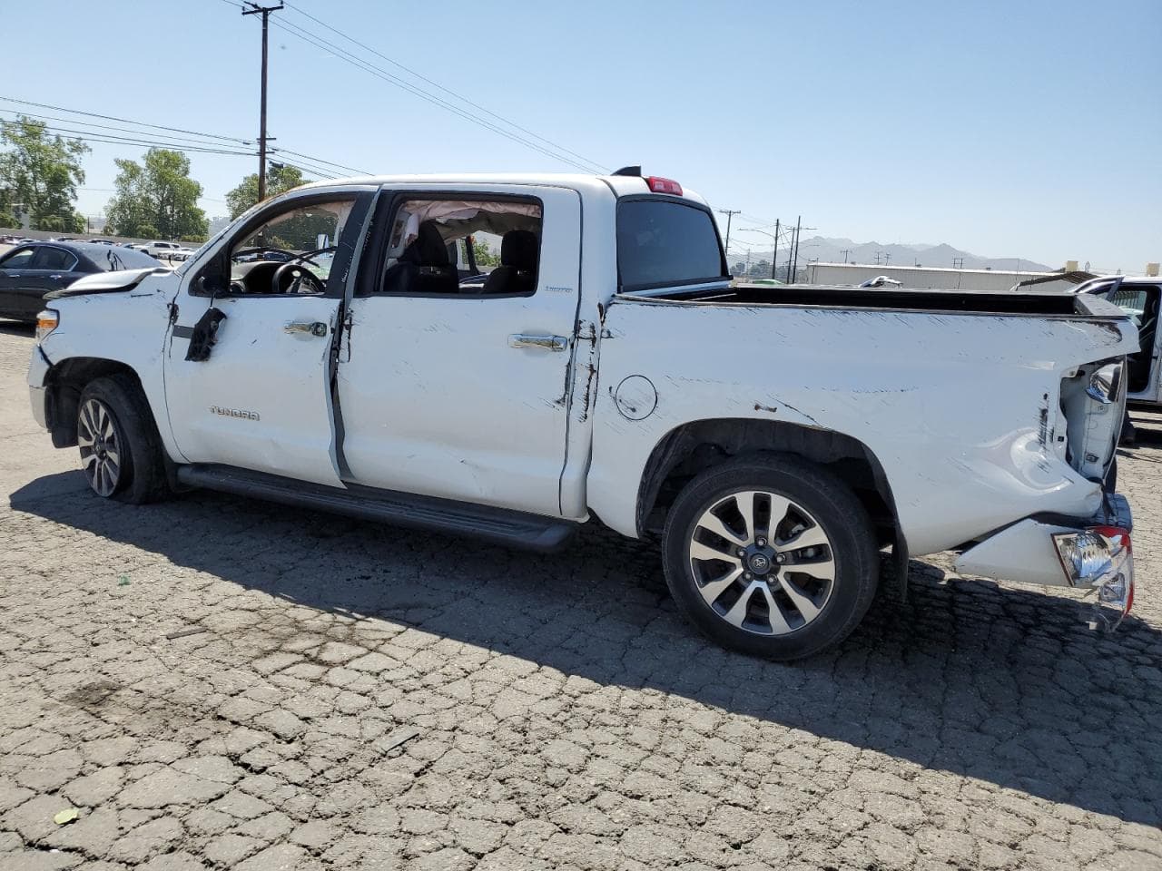 2020 Toyota Tundra Crewmax Limited - foto 2