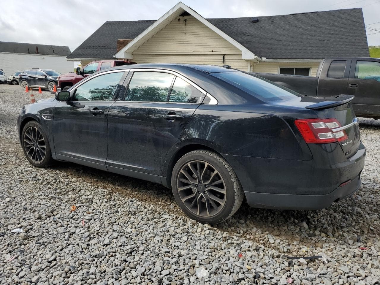 2018 Ford Taurus Sho - foto 2