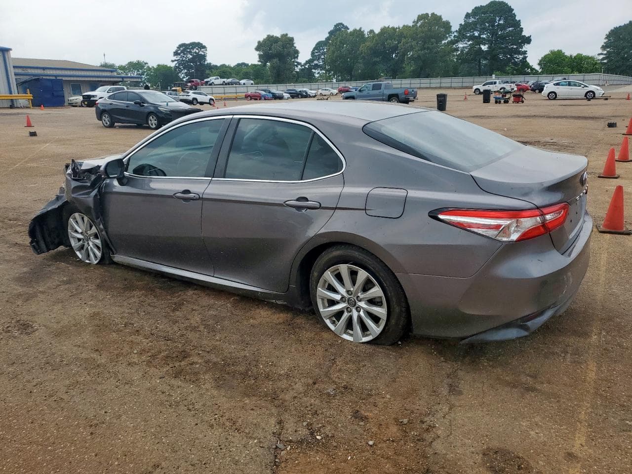 2018 Toyota Camry L - foto 2