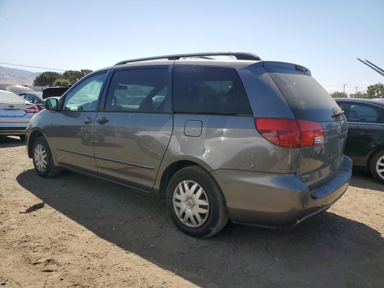 2005 Toyota Sienna Ce - foto 2