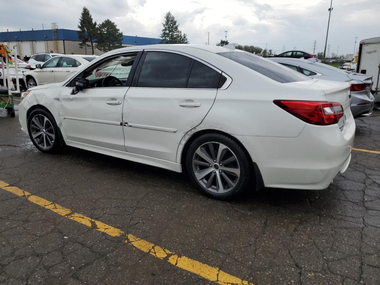 2016 Subaru Legacy 3.6R Limited - foto 2