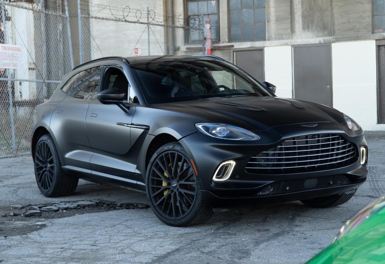 2022 Aston Martin DBX z USA