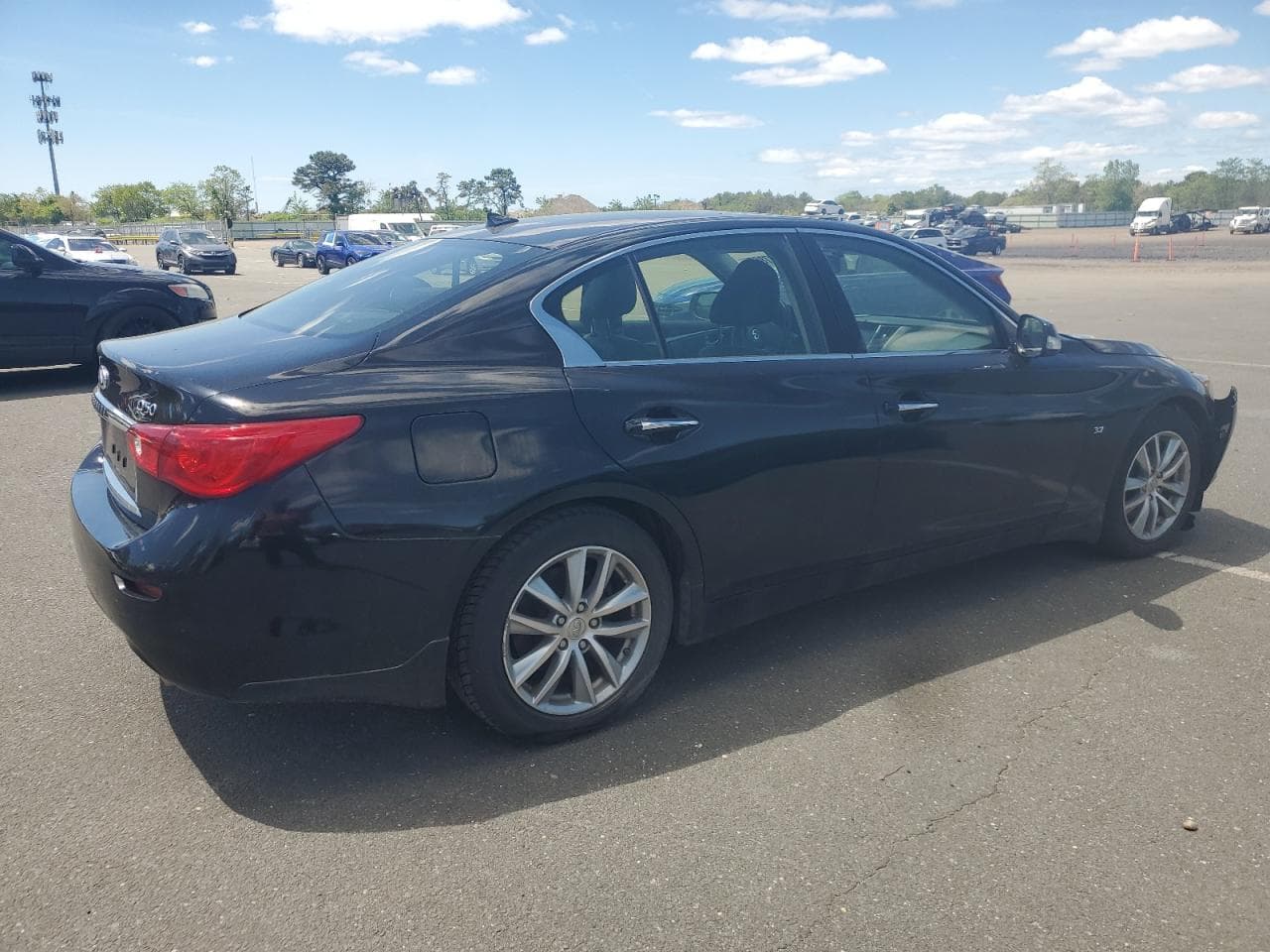 2015 Infiniti Q50 Base - foto 3