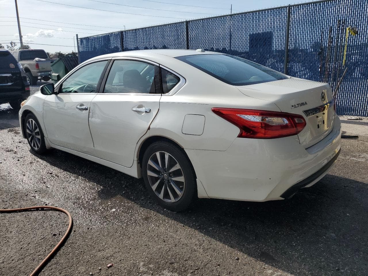 2017 Nissan Altima 2.5 - foto 2