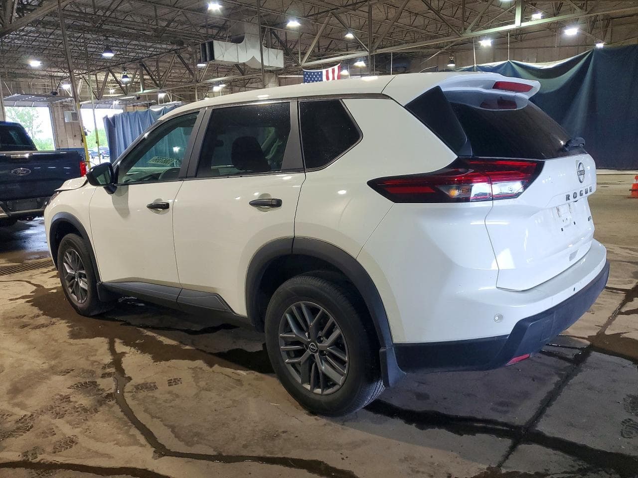 2025 Nissan Rogue S - foto 2