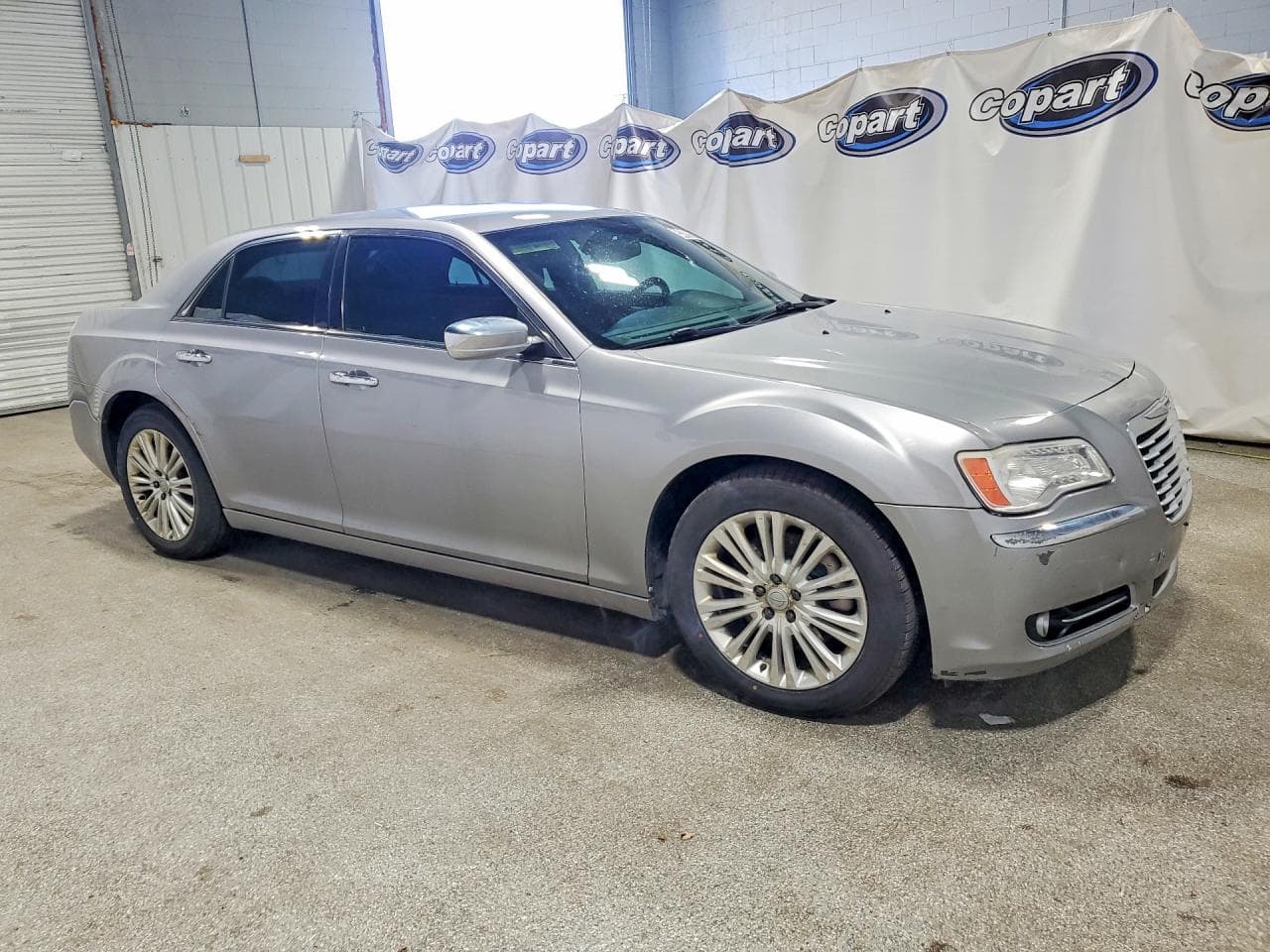 2013 Chrysler 300C - foto 4
