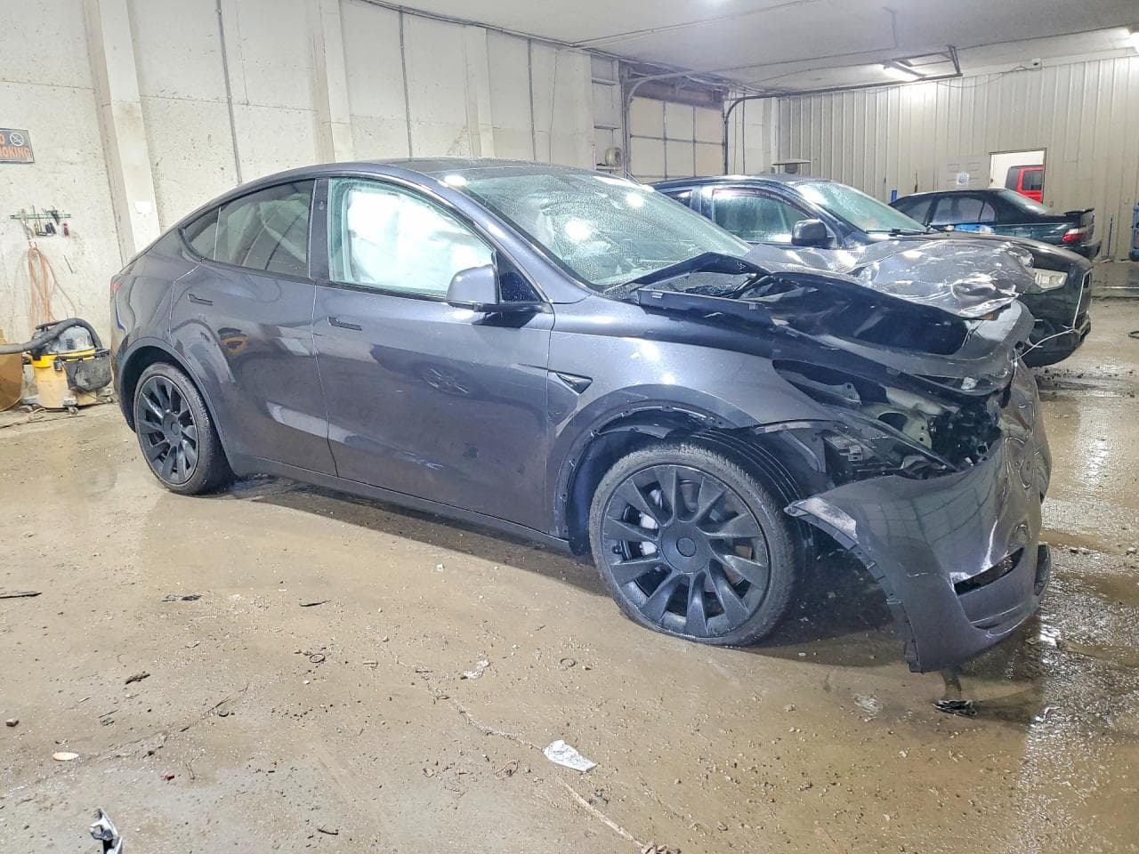 2025 Tesla Model Y - foto 4